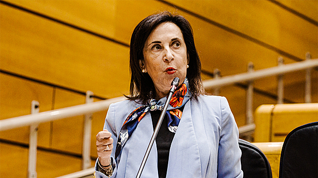 Самолет министра обороны Испании столкнулся с проблемами при полете над Калининградом