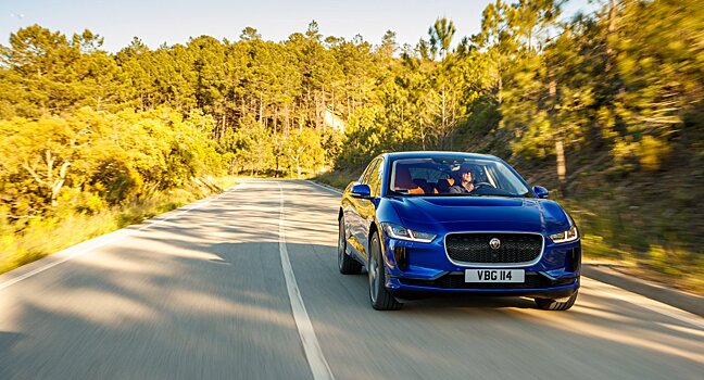 В одну педаль. Тест-драйв Jaguar I-Pace