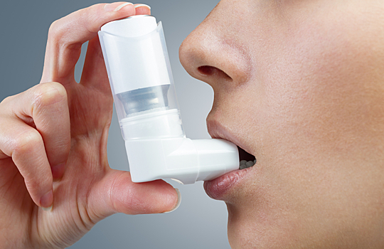 Можно ли привиться от коронавируса, если у вас астма