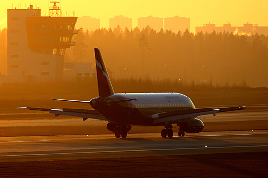 В Барнауле самолет отменил вылет из-за неисправности