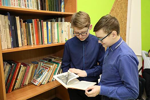 Библиотекарь Некрасова рекомендовала книги для чтения в Год Дракона