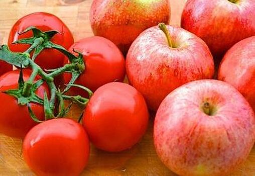 Россия одобрила поставки яблок и томатов из Азербайджана