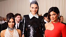 Сестер Кардашьян-Дженнер требуют не пускать на Met Gala 2024: что происходит