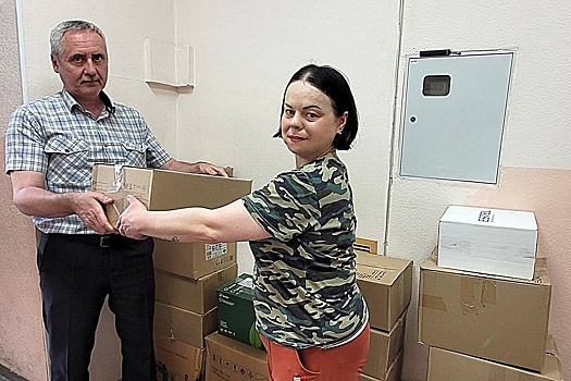 Из Екатеринбурга в Донбасс отправили посылки для участников СВО