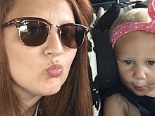 От макияжа Седоковой до начеса Лободы: 4-летняя девочка удивительно точно повторяет образы звезд