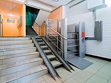 В подъездах жилых домов Зеленограда устанавливают подъемники для маломобильных граждан