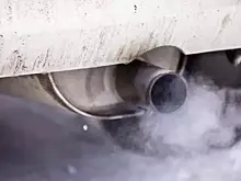 Опасна ли для автомобиля вода в глушителе?