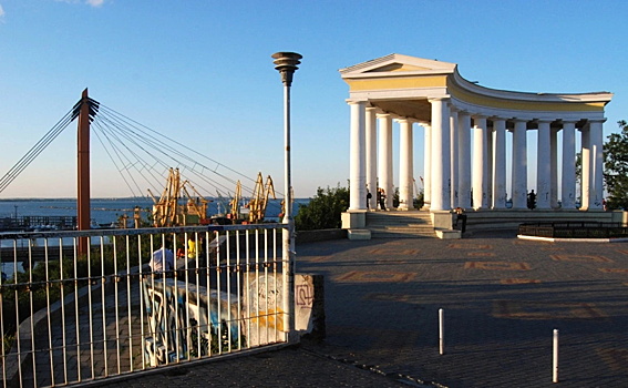 В Одессе депутат выгнал строителей из-за разговоров на русском языке