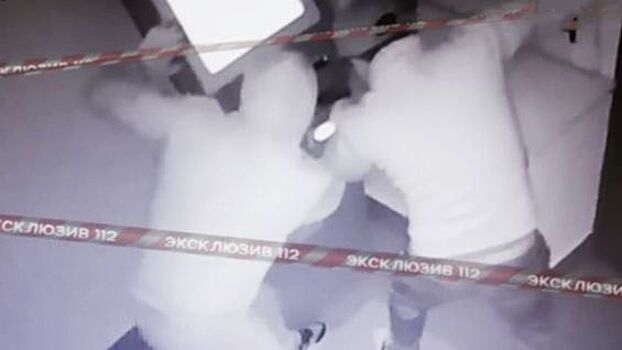 Дерзкое ограбление платежного терминала в Москве запечатлели камеры видеонаблюдения
