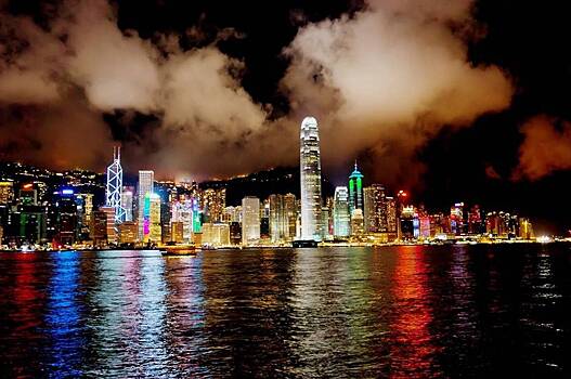 Стали известны подробности пожара в торговом центре Гонконга