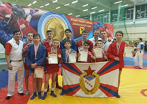 Самбисты хабаровского филиала ЦСКА завоевали шесть медалей на чемпионате Забайкальского края