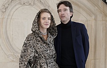 Водянова в капюшоне и с мужем, а Делевинь — в бомбере с тигром: гости кутюрного показа Dior в Париже