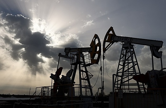 Минфин США рассчитывает установить потолок цен на российскую нефть к декабрю