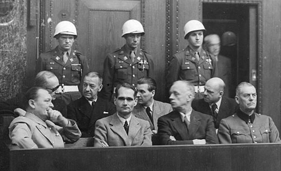 Почему Черчилль без суда хотел расстрелять всё руководство Третьего рейха
