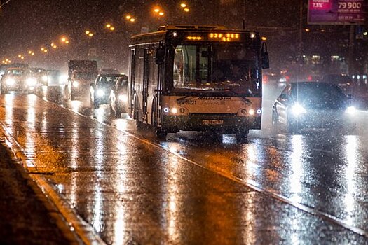 Москвичей призвали пересесть на общественный транспорт