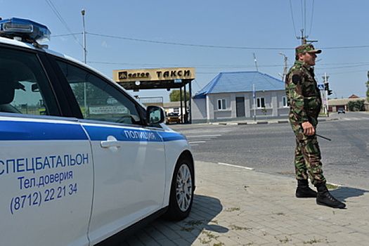 В Чечне фура протаранила жилой дом