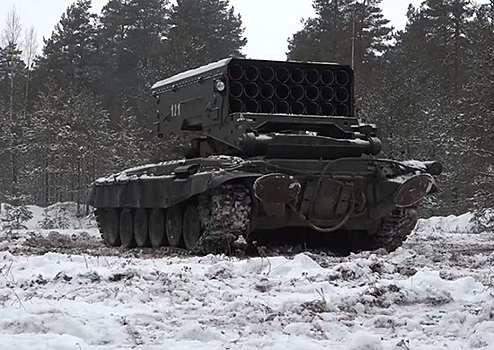 На полигоне Онохой с экипажами  ТОС-1А «Солнцепек» полка РХБ защиты ВВО состоялось занятие по экстремальному вождению