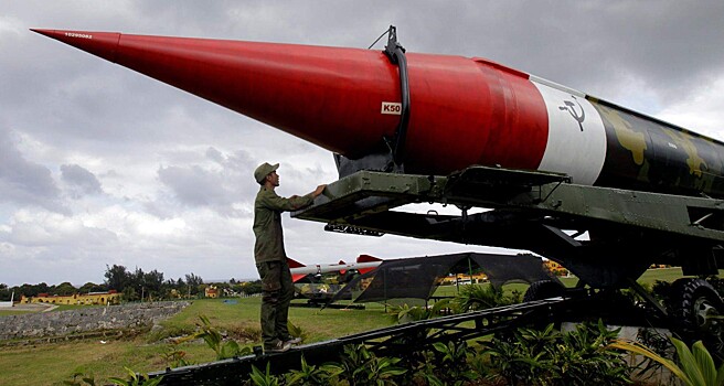 Китай разместил новое супероружие у границ России — эксперт