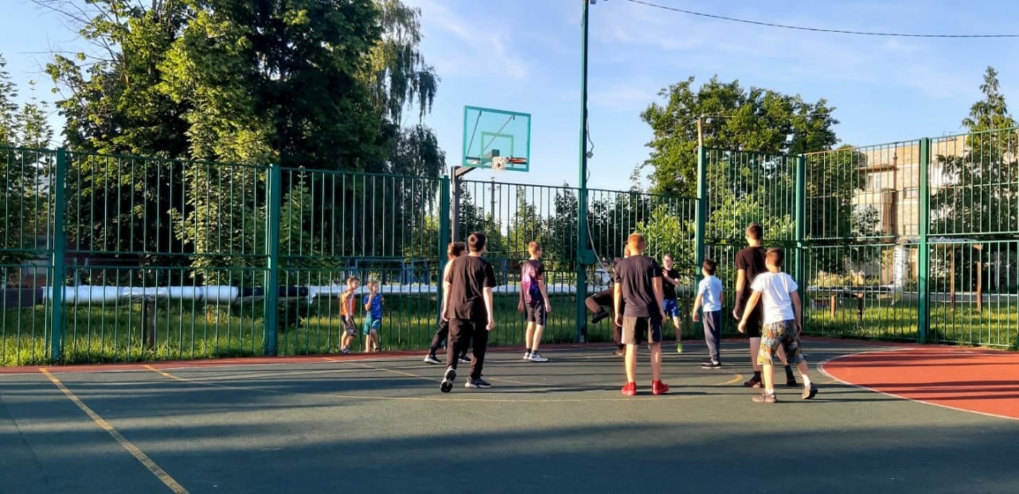 победы улица спорт. тренажерный зал ferrum белгород. детская юношеская спортивная школа. прическа спортивная площадка. шилка спортивная площадка.