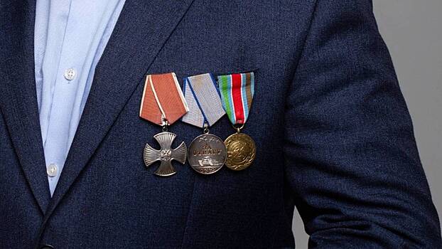 Тогда таких не выдавали: почему ветераны хотят проверить медали депутата Иванова