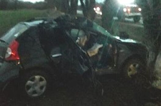 Две сестры попали в аварию на мокрой дороге на Ставрополье