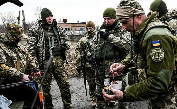 В бой за сало. Командование ВСУ «стимулирует» боевиков в Купянске обещанием еды, а они ловят крыс