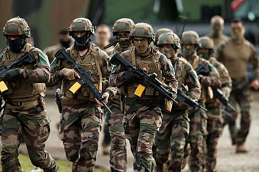 Группа французских военных специалистов прибыла на Донбасс
