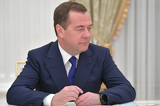 Медведев прокомментировал удар «Орешником» по Украине