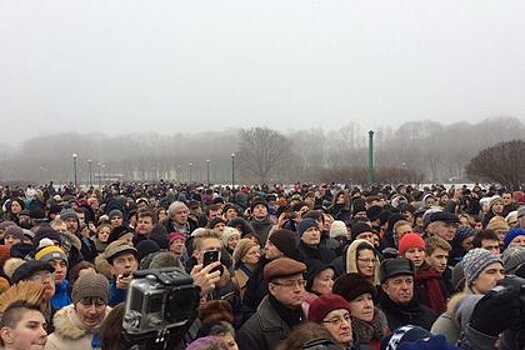 В Петербурге прошел митинг против передачи Исаакия РПЦ