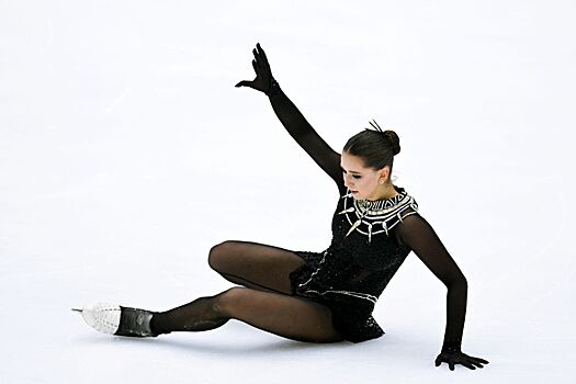 Камила Валиева осталась без медали на этапе Гран-при России по фигурному катанию в Казани, победила Софья Муравьёва