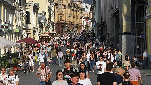 Россияне оценили, сколько смогут прожить без зарплаты