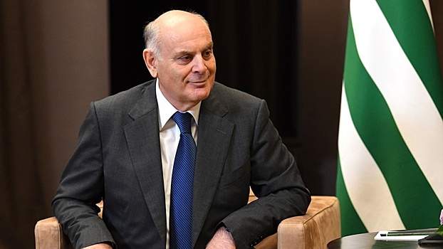 Президент Абхазии заболел коронавирусом