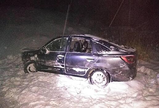 В Юрьянском районе «Гранта» опрокинулась в кювет: госпитализирован 19-летний молодой человек