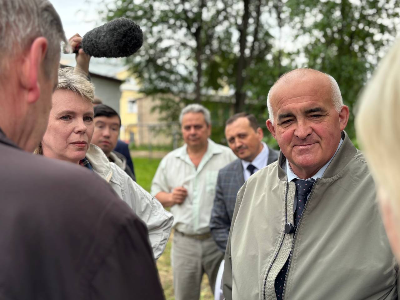 Костромской губернатор пошел по дворам