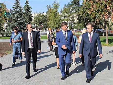 Сергей Чабан проверил ход работ по благоустройству в Ленинском районе Самары