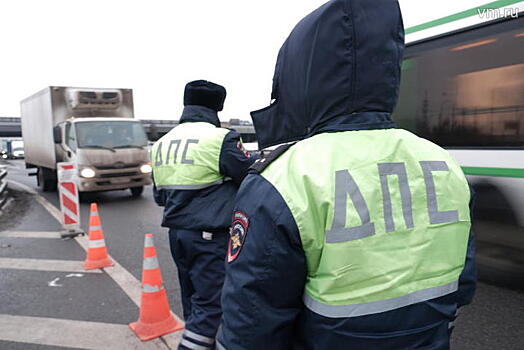 Водителей начали штрафовать за стоянку на «вафле»