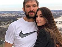 «Наш маленький китаец»: жена Александра Овечкина показала, как выглядела в детстве