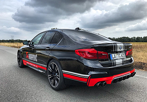 Akrapovic сделал титановый выпуск для BMW M5: только послушайте!