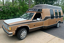 Посмотрите на пикап Chevrolet с огромным салоном и двуспальной кроватью