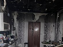 В Сосновоборске пожарные вывели 5 человек из горящего дома