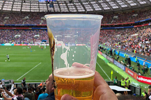 66% пользователей Sports.ru одобряют возвращение пива на футбольные стадионы