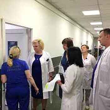 Все реанимации московских больниц открыли для посещения родственников пациентов