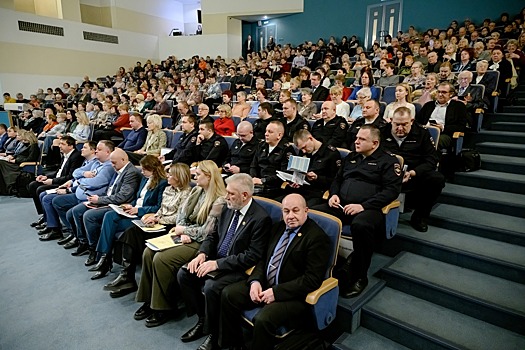 Приуроченная 80-летию Победы в Великой Отечественной войне встреча прошла в префектуре ЦАО