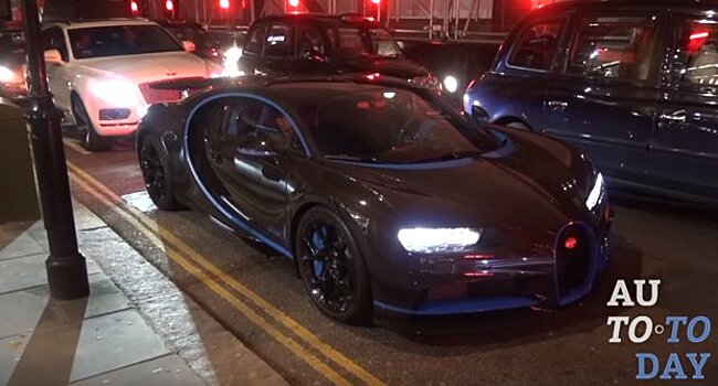 Карбоновый гиперкар Bugatti Chiron замечен на улице