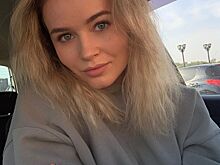 Звезда «Физрука» Полина Гренц опубликовала фото в одних лишь трусиках