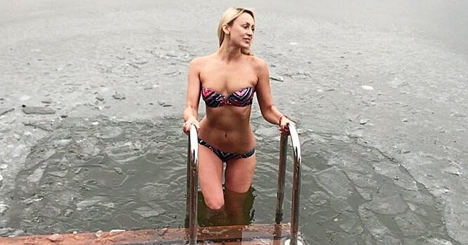 Как правильно искупаться в проруби, чтобы не заболеть