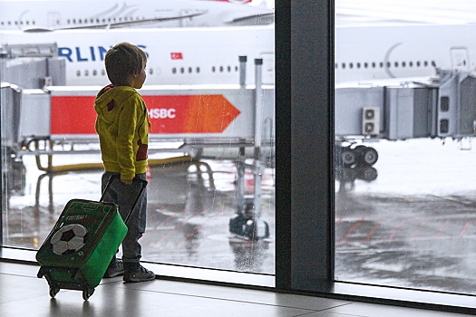 Детям до 14 лет при выезде в Беларусь и Казахстан потребуется загранпаспорт