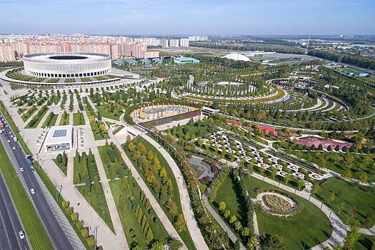 В Краснодаре установили гигантскую ракету