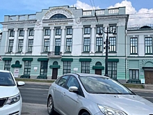 «Хотел вернуть туда, где взял, но побоялся»: В Омске задержали похитителя вывесок музея имени Врубеля