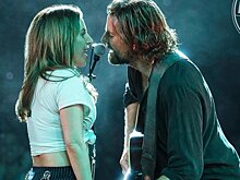 Леди Гага и Брэдли Купер появились на обложке глянца в образах влюбленных